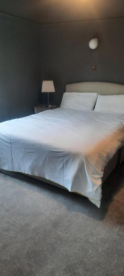 Boutique Guest House กัลเวย์ ภายนอก รูปภาพ